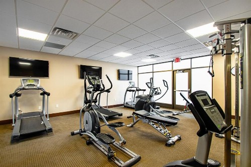 MainStay Suites Extended Stay Hotel Madison East - image 3