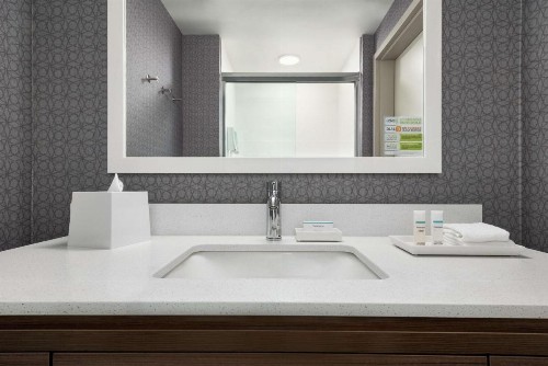 Home2 Suites By Hilton Madison Central Alliant Energy Center - image 20