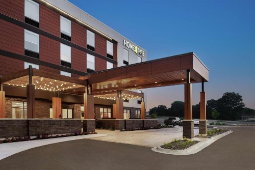 Home2 Suites By Hilton Madison Central Alliant Energy Center - image 4