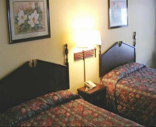 Scottish Inn Maggie Valley - image 22