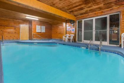 Ramada by Wyndham Maggie Valley - image 4