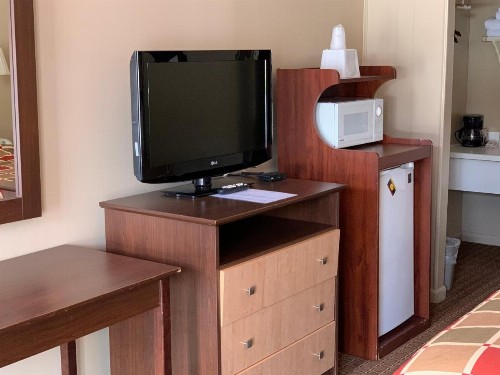 Travelowes Motel - Maggie Valley - image 18