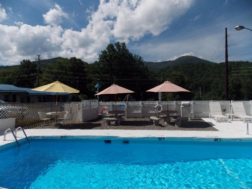Clarketon Motel - Maggie Valley - image 24