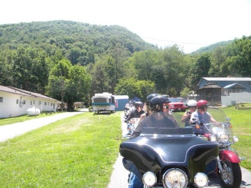 Clarketon Motel - Maggie Valley - image 5
