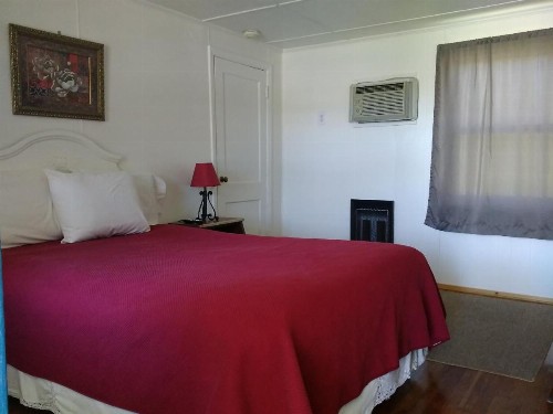 Clarketon Motel - Maggie Valley - image 8