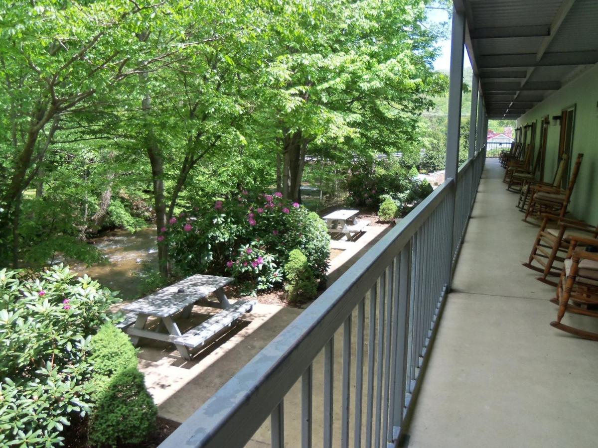 Four Seasons Inn - main image