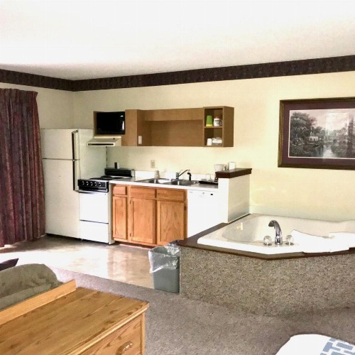 Four Seasons Inn - image 33