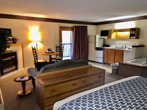 Four Seasons Inn - image 34