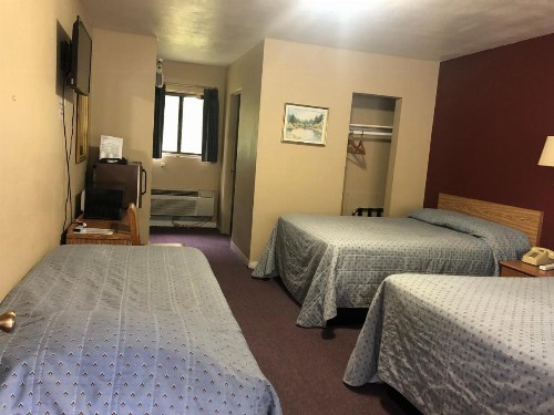 Laurel Park Inn - image 5