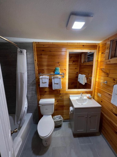 Smoky Falls Lodge - image 16