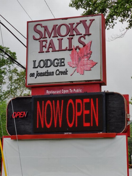 Smoky Falls Lodge - image 23