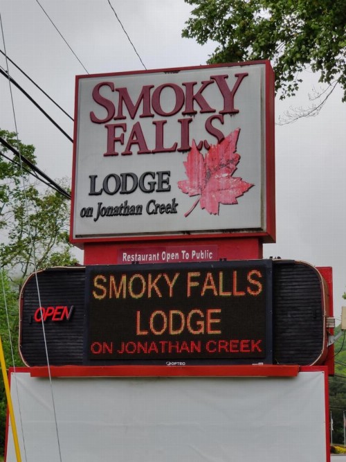 Smoky Falls Lodge - image 29