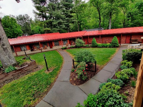 Smoky Falls Lodge - image 41
