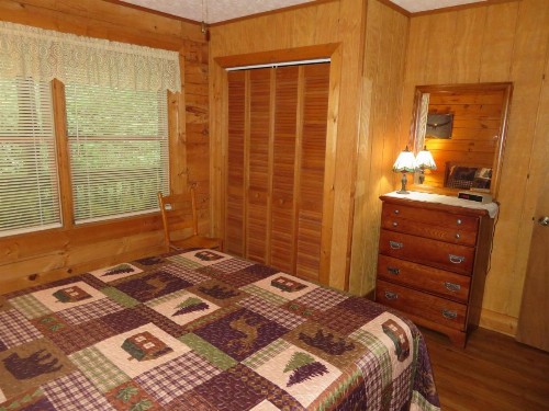 Misty Creek Log Cabins - image 33