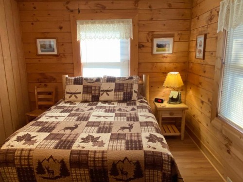 Misty Creek Log Cabins - image 37