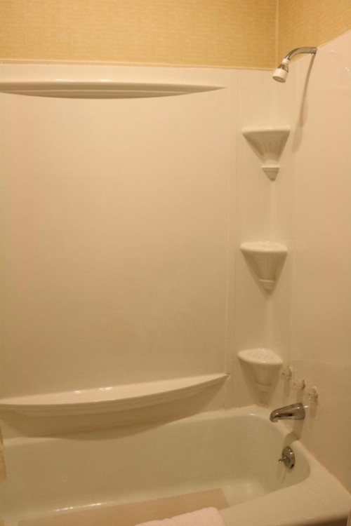 Castlewood Inn - image 8