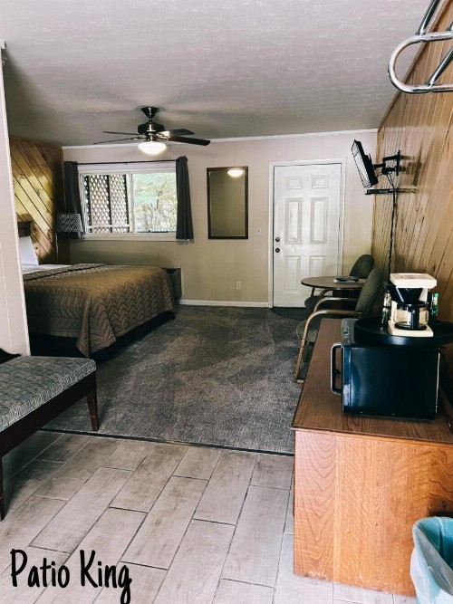Stony Creek Motel - image 29