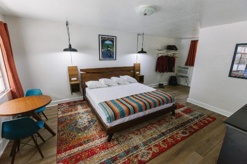 Route 19 Inn - image 29