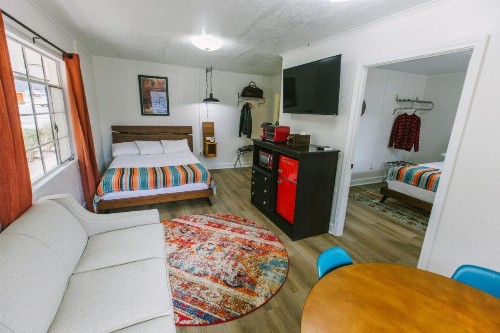 Route 19 Inn - image 32