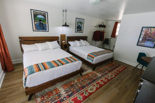 Route 19 Inn - image 33