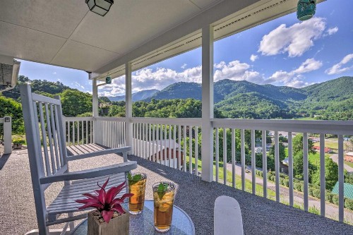 Maggie Valley House with Mtn Views - 1 Mi to DT - image 12