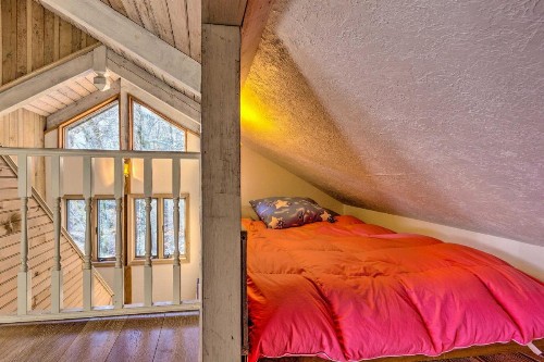Luxe Blue Ridge Mountain Retreat with Sauna and Creek! - image 8
