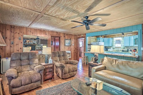 Maggie Valley Retreat with Hot Tub and Fire Pit!