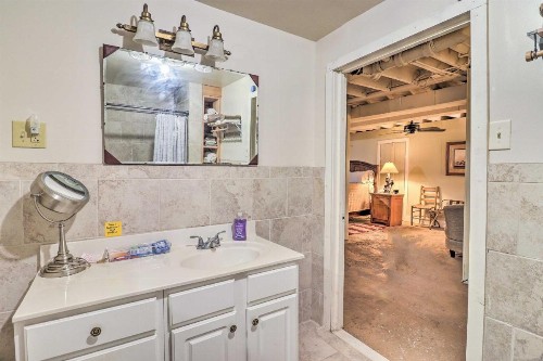 Maggie Valley Retreat with Hot Tub and Fire Pit! - image 10
