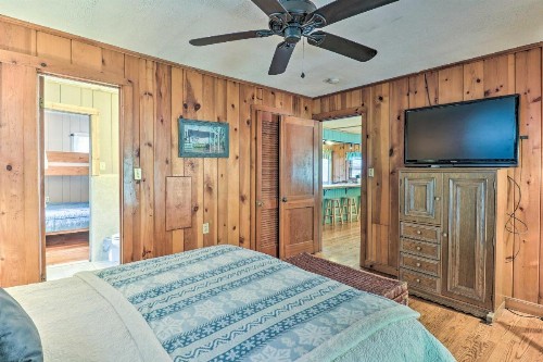 Maggie Valley Retreat with Hot Tub and Fire Pit! - image 8