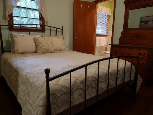 Cozy Creek Cottages - image 19