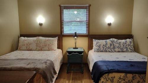 Cozy Creek Cottages - image 21
