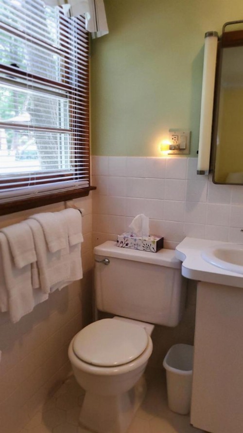 Cozy Creek Cottages - image 32