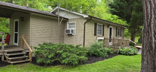 Cozy Creek Cottages - image 49