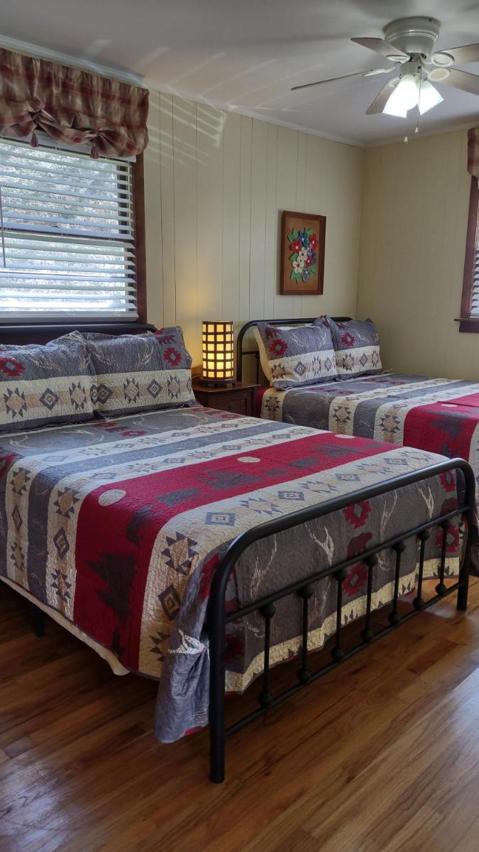 Cozy Creek Cottages - image 6