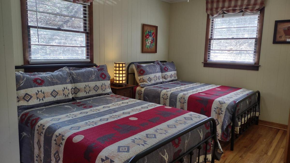 Cozy Creek Cottages - image 7