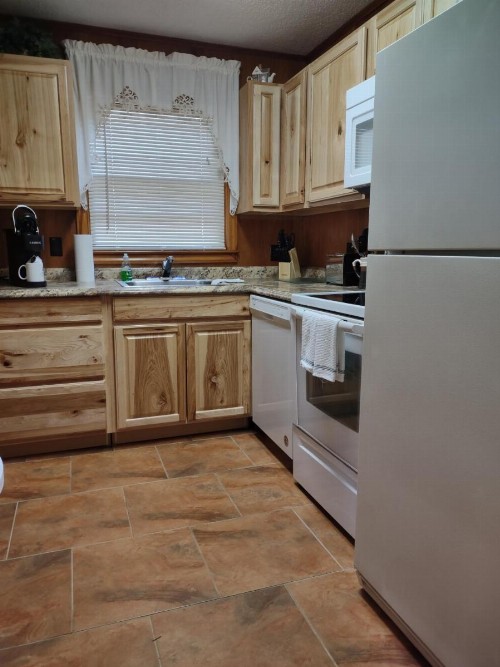 Cozy Creek Cottages - image 9