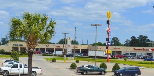 Magnolia Inn and Suites - image 30