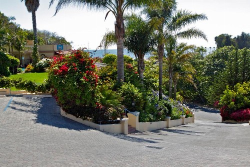 Malibu Country Inn - image 5