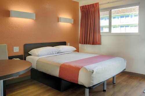 Motel 6-Mammoth Lakes CA - image 29