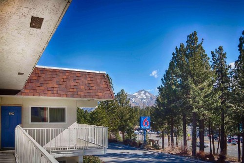 Motel 6-Mammoth Lakes CA - image 31