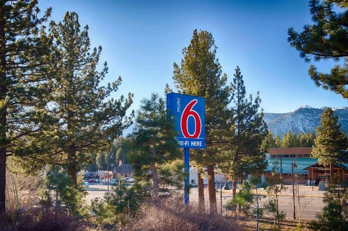 Motel 6-Mammoth Lakes CA - image 35