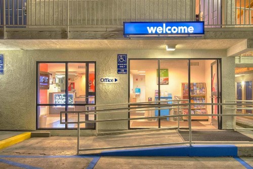 Motel 6-Mammoth Lakes CA - image 42
