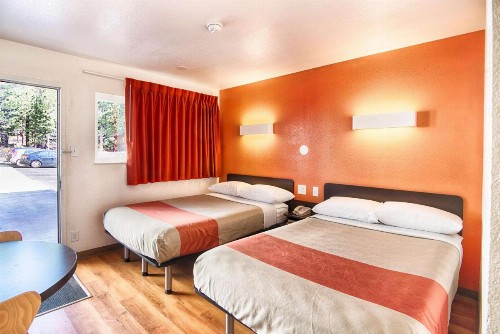 Motel 6-Mammoth Lakes CA - image 44