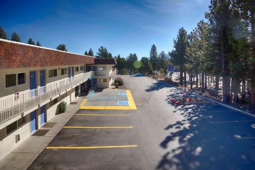 Motel 6-Mammoth Lakes CA - image 7