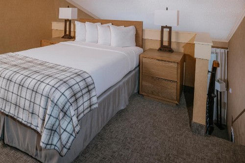 Mammoth Mountain Inn - image 11