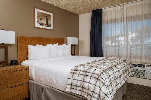 Mammoth Mountain Inn - image 40