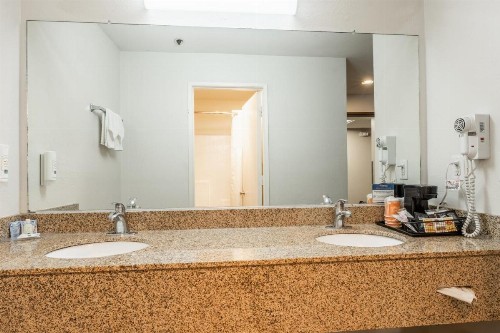Quality Inn near Mammoth Mountain Ski Resort - image 21