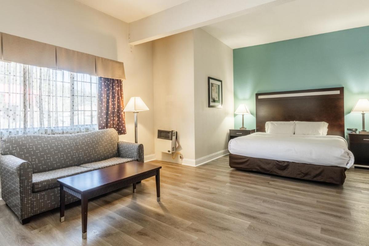 Quality Inn near Mammoth Mountain Ski Resort - image 3