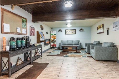 Quality Inn near Mammoth Mountain Ski Resort - image 43