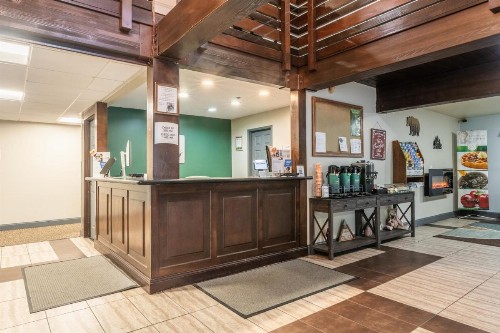 Quality Inn near Mammoth Mountain Ski Resort - image 47